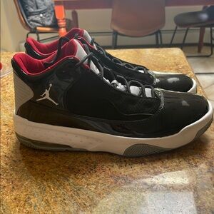 Nike Men's Jordan Max Aura Shoes Sneakers Size 9.5